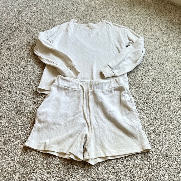 White Basic Long Sleeve Shorts Set Co ord - Picture 3 of 3